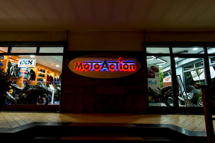 mt09