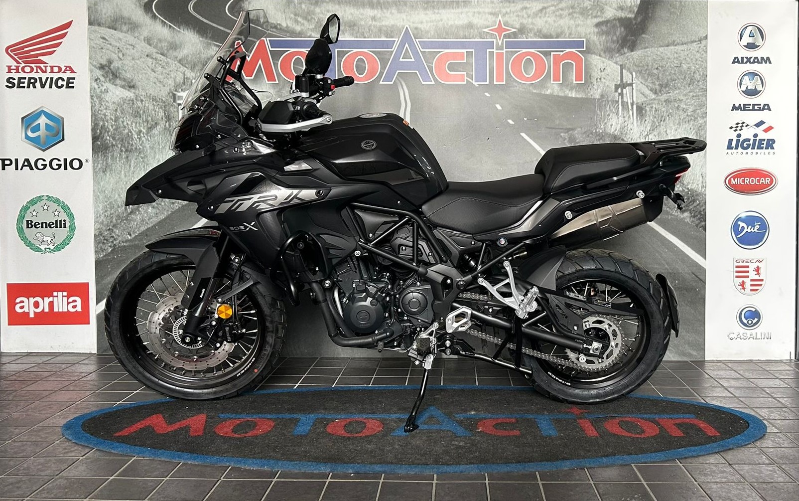 BENELLI TRK 502 X • Moto Action, concessionaria a Scafati di auto