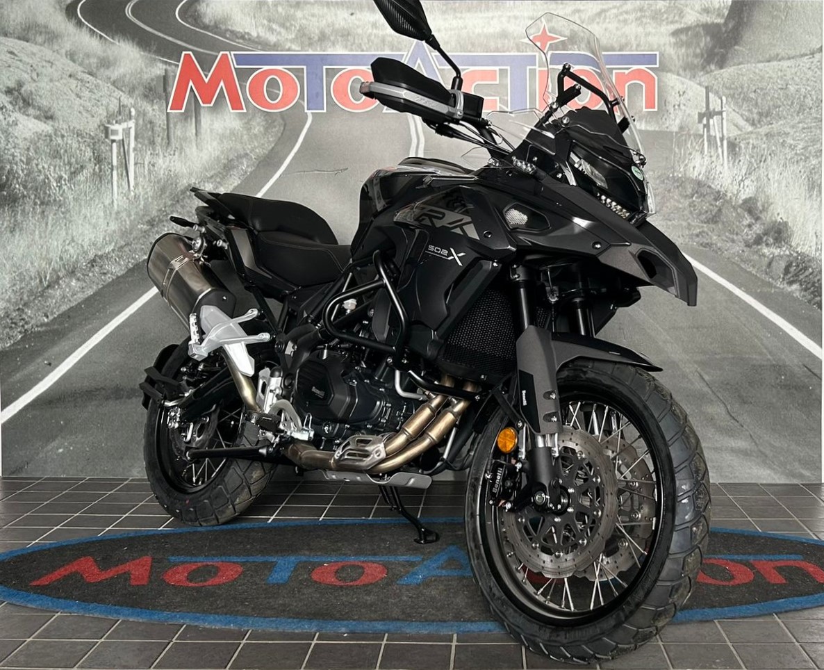 BENELLI TRK 502 X • Moto Action, concessionaria a Scafati di auto e moto  nuove e usate