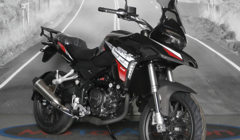 BENELLI TRK 251 completo