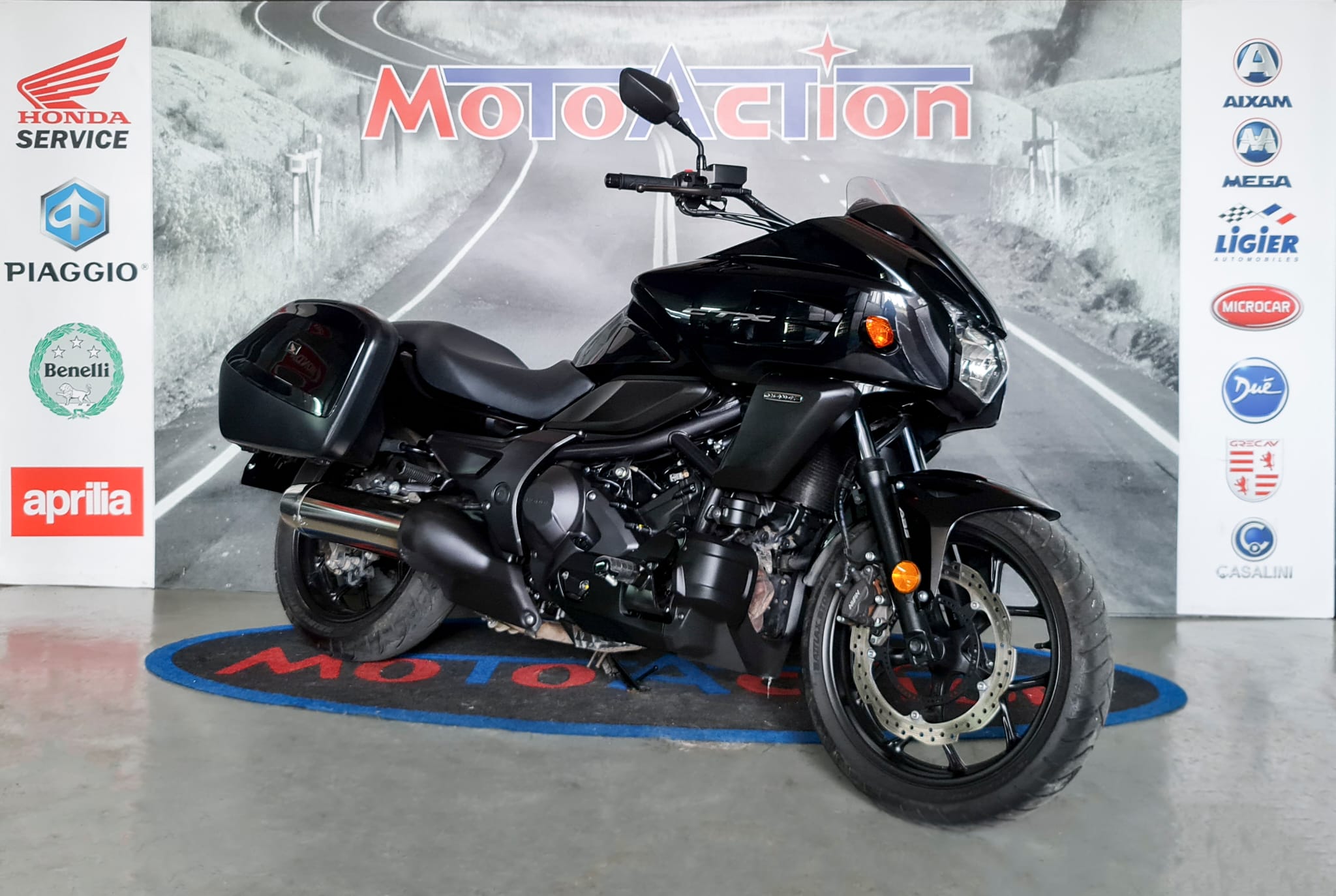 HONDA CTX700 2016 Moto Action concessionaria a Scafati di auto e moto nuove e usate