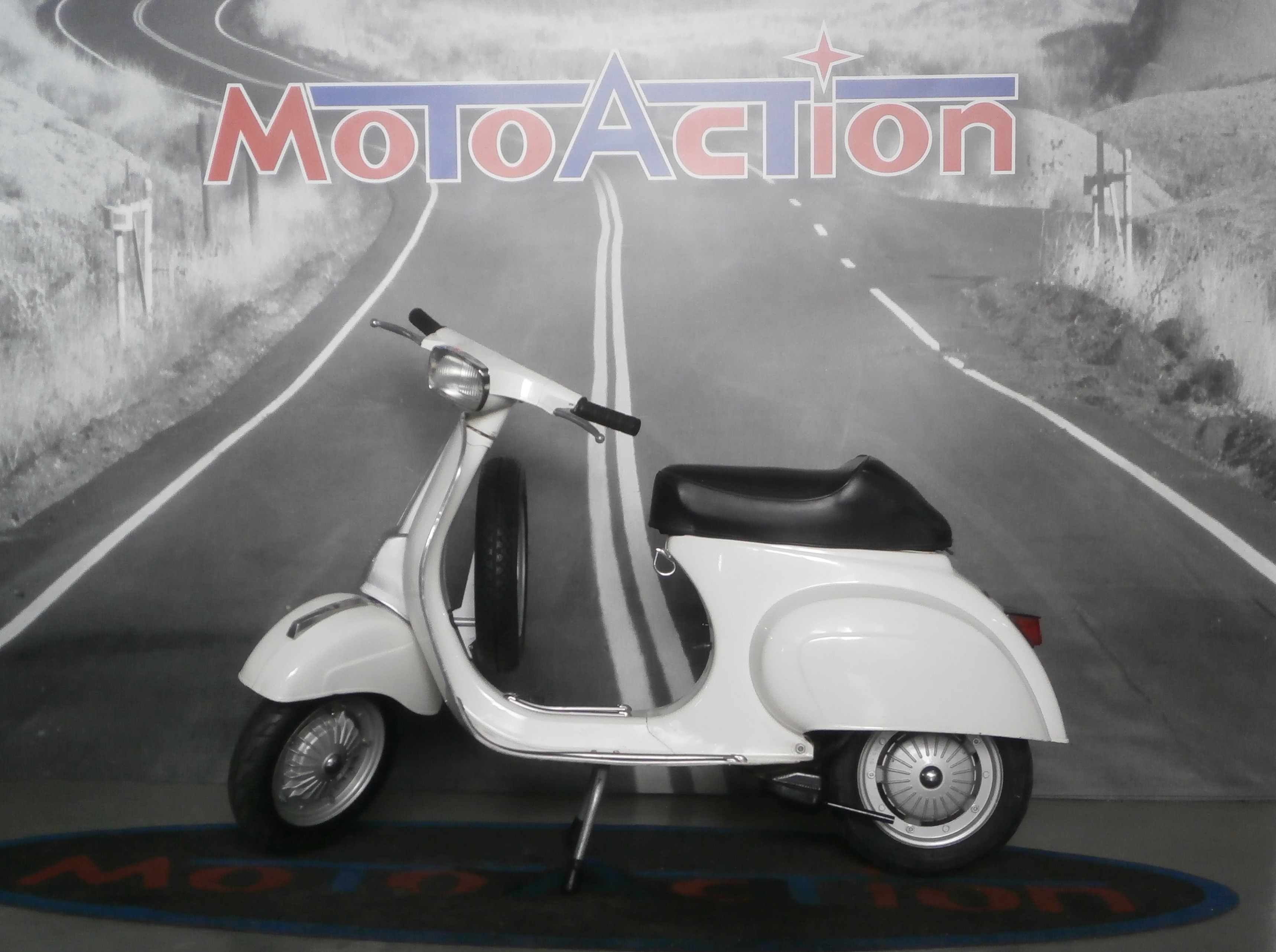 PIAGGIO VESPA 50 SPECIAL - 1982 • Moto Action, concessionaria a