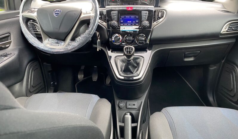 Lancia Ypsilon 1.2 69 CV 5 porte Gold completo