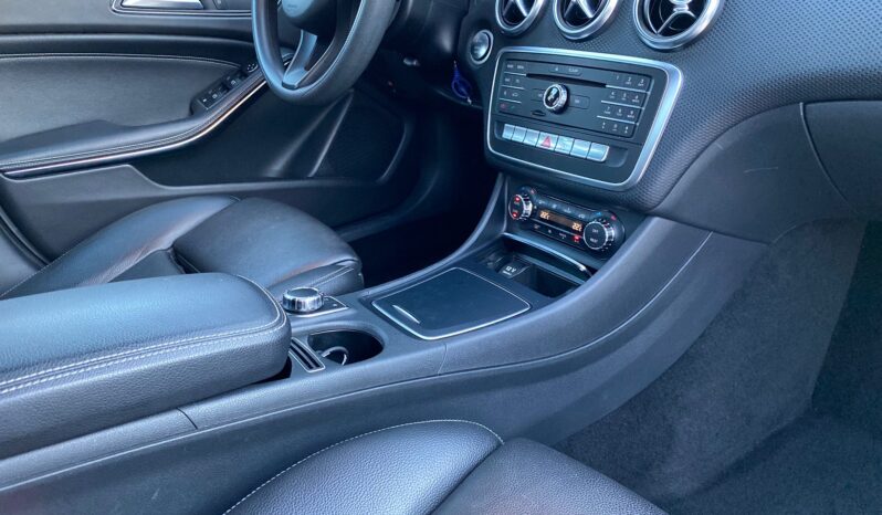 Mercedes-Benz A 180 d Business auto completo