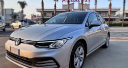 Volkswagen Golf 2.0 tdi Life 150cv dsg
