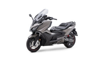KYMCO AK550 PREMIUM completo